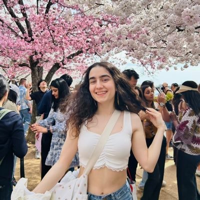 Hedyeh_Zamani's profile picture. Breathing…