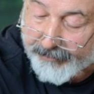 SacaanRiadi's profile picture. Desde 1947