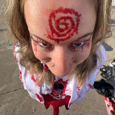 Масу | JUST A GIRL OUT OF THEIR MIND |21| normalise being stupid as fuck. Available for tours and shows :) dm or email me if you want to work with me