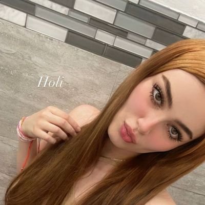 CarolynNel13986's profile picture. Asking about me