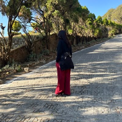 itssush16's profile picture. uncomplicated