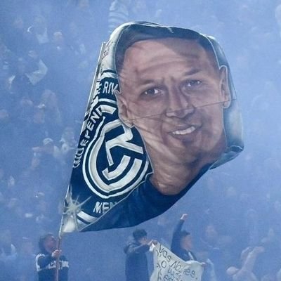 Hincha y socio del Club Sportivo Independiente Rivadavia, como mi abuelo y mi viejo.