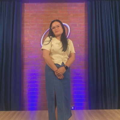 Batak woman turning life’s chaos into comedy 🎤🇮🇩 Standup comedian | Professional laughter creator Because life’s too short to be serious all the time 😆