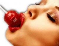 i am Shimaa from Kuwait , I like Black Men in GCC , Wife for good husband Faisal but he's Wheit :(