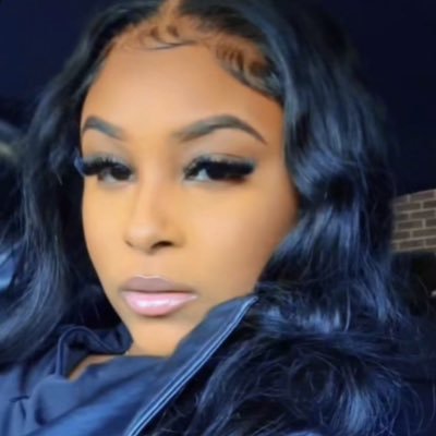 thatwomanniy's profile picture. 