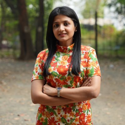 Building 𝙏𝙝𝙚 𝙎𝙤𝙘𝙞𝙖𝙡 𝙋𝙖𝙖𝙩𝙝𝙨𝙝𝙖𝙡𝙖 @we_paathshala by helping older adults become tech-savvy | Dreamer | 12 feature stories & counting..