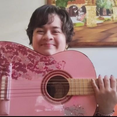 Mi vida esta orgullosamente regida por la música y me gusta escribir con amor. 🖋️🎸🎙️
Ella/💓💜💙 ONEDOOR, ARMY, MOA. 😚