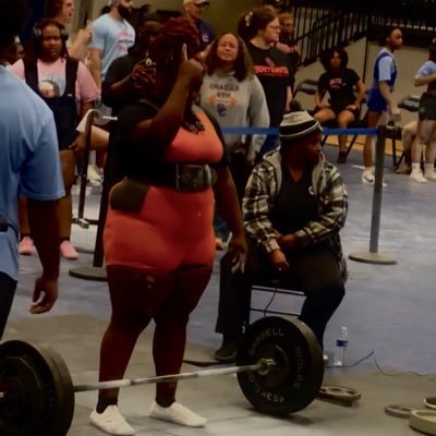 class 2025|powerlifting,track, tennis and cheer| squat:420 bench: 165 dead:405