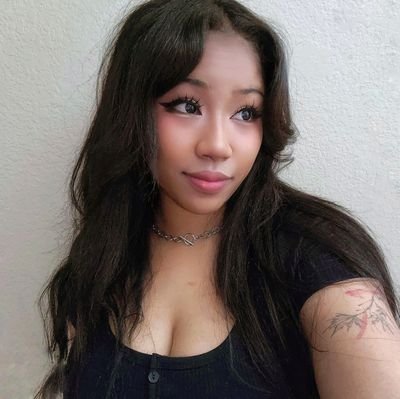 Variety CC ✧ Artist ✧ Cosplayer ✧ VA | Streams: https://t.co/BGOhPYIPXC
| Business: hellonemuriyu@gmail
| 🚫 NO OF/NSFW