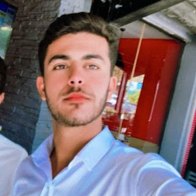 QU__2001's profile picture. 