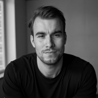 senkanoktay's profile picture. 