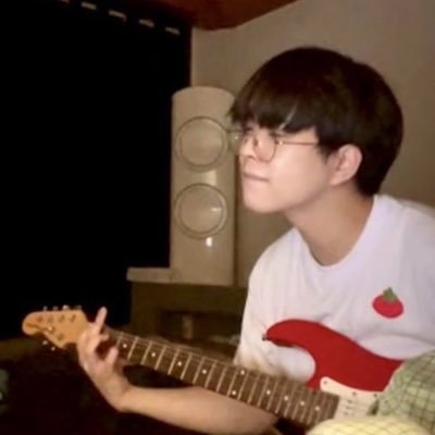 su0r_126's profile picture. 나는 너야 :)