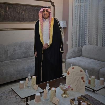 بكالوريوس (قانون⚖️) ديني ثم مليكي و
وطني. مهتم بالمجال القانوني و التاريخ و الشعر و كرة القدم. وطني هو قلبي. تبوك هي عشقي. نادي الهلال هو غرامي .