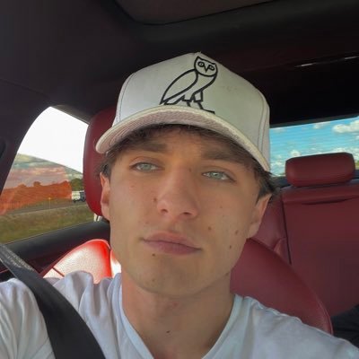 aidenptrs's profile picture. 🇨🇦 | 26 | insta: aiden.ptrs

i stream sometimes