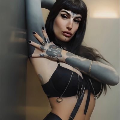 🖤🗡️ • a goth hot muse, a powerfull succubus with a kinky mind • 🗡️🖤 Initial tribute $30 🕸️