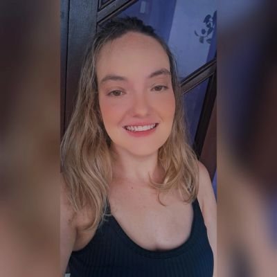 O tempo deixa perguntas, mostra respostas, esclarece dúvidas, mas, acima de tudo, o tempo traz verdades.🌻