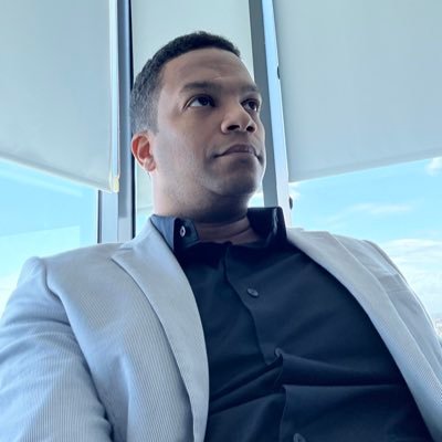 mr_morry's profile picture. Me gusta la tecnología y los deportes. No soy bueno en esto. Twitter insiste en que cambie esto. #Liceista #Yankeesta #Lakeriano