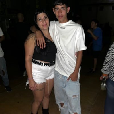 MAMÁ DE MÁXIMO ALEJO y EMMA ♡
Geminiana🌙
LA VI FELIZ LLENA DE DOLOR❣