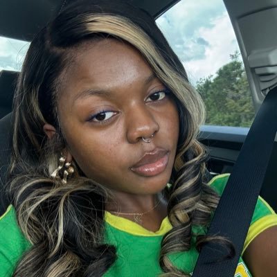 GT Alum🐝 she/her | ⚢ | 1 9 0 8 💕💚 | small scorpio energy | professional silly goose
