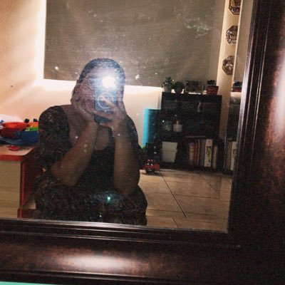 bookspy007's profile picture. 28 💙 “Hold fast. Brave the Storm.” - Sally Jackson | Header by @imzeferino