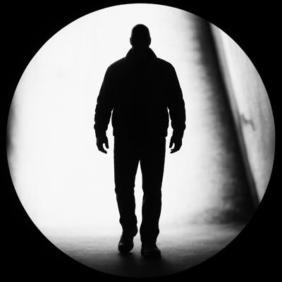 I’m literally just a shadow 2.0 👥 #Solana #Memecoins #BONK Ambassador of @Miracle_Chain