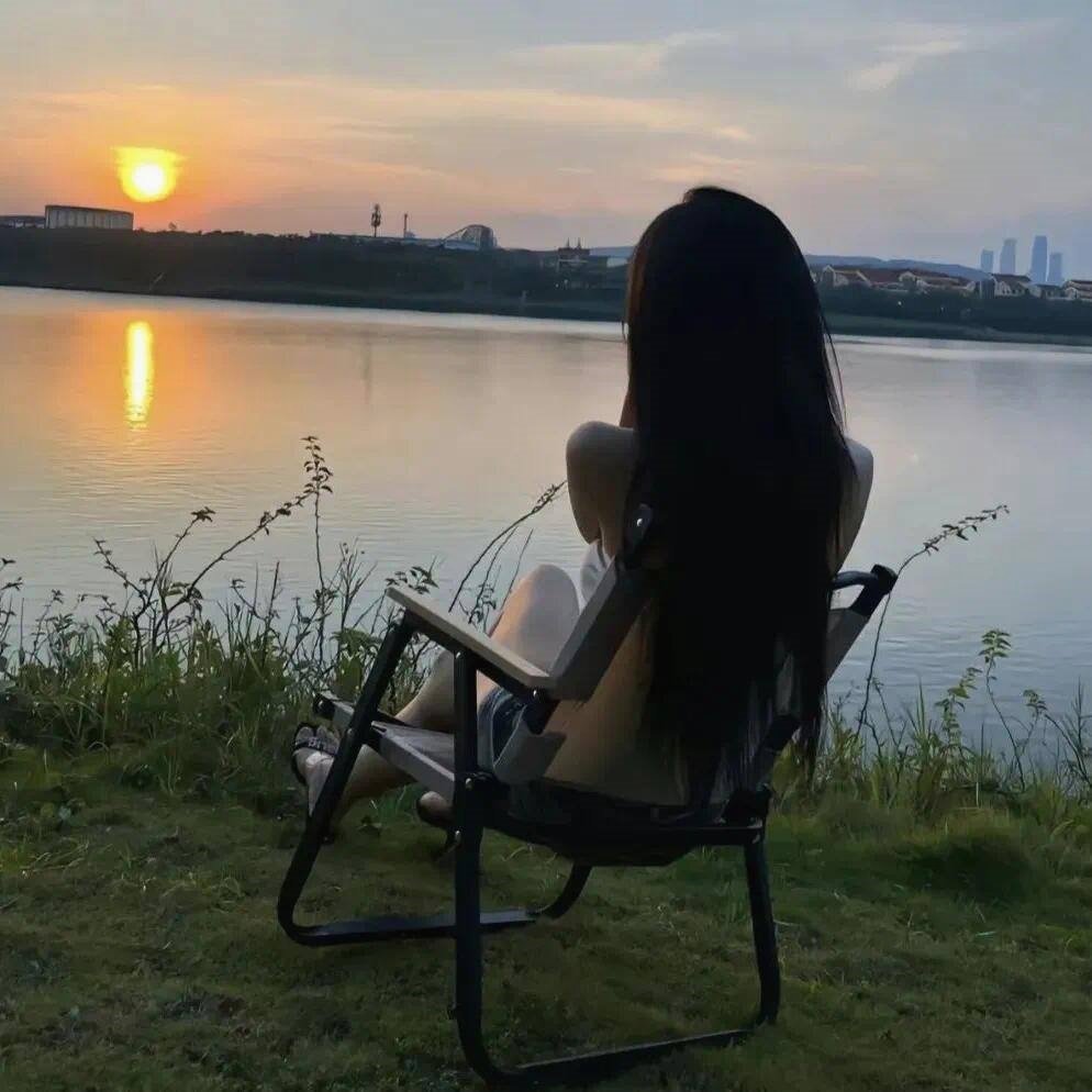 个人兼职,佛系接单每天只接两三单挣个零花钱,不是每天都接,没门槛 没定金 见面付!麻烦约线下的哥哥看清楚哈。这里找我@JenniferCa70470