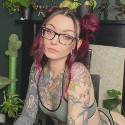 alternative model. content creator. #mentalhealthmatters💚