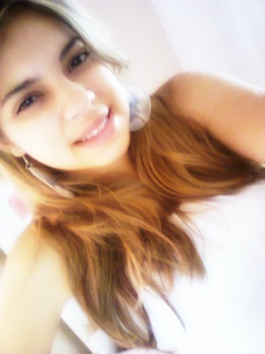 Bom 13 αnos , Gosto De Pintαr as unhαs , chocolαte , Tv , Sou Bαxinhα , Tenho meus limites ,  Gosto mt Das Pessoas,  Sou mt Feliz ;) e De Bem com a vida u.u