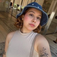 red velvet queen (@sarahi2k) 's Twitter Profile