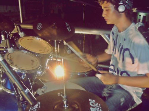 MaatheusF, filho do Altissimo, amo minha guitarrabateriaviolãoemeuteclado, Deus s3