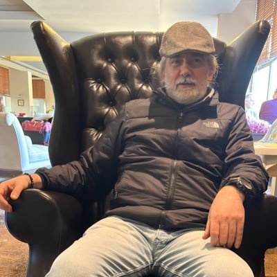 Hiçbir şey değilim… Galatasaray okur Cimbom yazar yuvarlanır giderim.