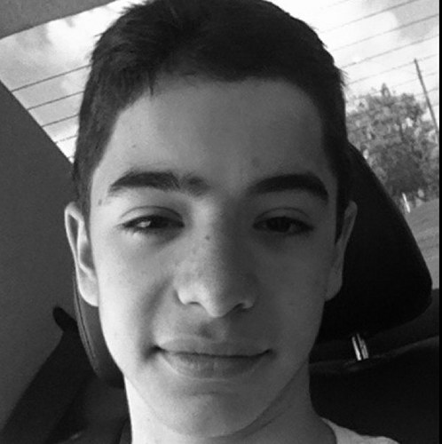 RobertoVarelo's profile picture. 