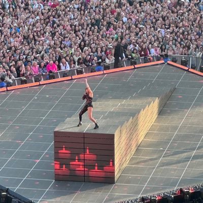 From 🇮🇱 &🇺🇸 in🗽|Millennial Swiftie ❤️🔥🫶🏻 Eras X3 | ❤️💛 Since 2020 |What I say here represents my own opinions and...I'm probably right!