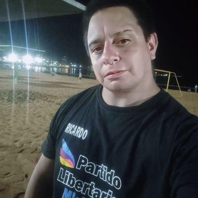 #Posadas
#ADNLibertario
iniciando tecnicatura superior programación y analista en sistemas, desarrollador Paginas web.