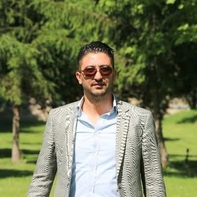 Türk İslam ülkücüsü bir babanın, Türk İslam Ülkücüsü oğlu. Hanefi Maturidi itikata sahip Ehli Sünnet bir müslüman!!! 🇹🇷🇹🇷🇹🇷