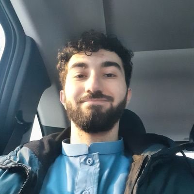 -Civil engineering student
-Fan of Man City, Milan, Raptors and Habs