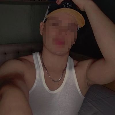 Haz realidad tus fantasías 😏
Soy versátil, usar lencería me hace ver fem, pero no quiere decir que lo sea ✌️ es un morbo 🤤
