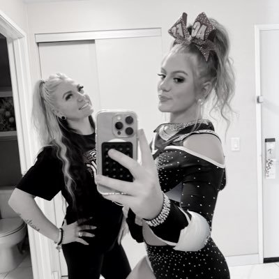 kie_lee3's profile picture. calv aces 25’