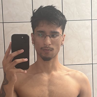 luc4ssz_'s profile picture. governador da latvéria.