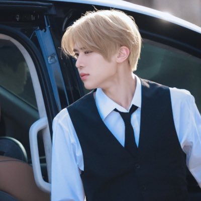 jaehyun’s cute belly button 🐰 Profile