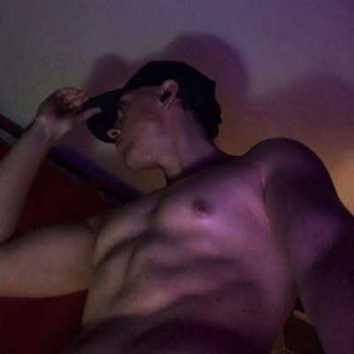 🪤 vers / NSFW 🔞 venta de contenido DM. IG: @thejoyofaries