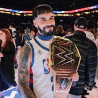 Michael (@punksreigns) 's Twitter Profile Photo Michael (@punksreigns) 's Twitter Profile Photo