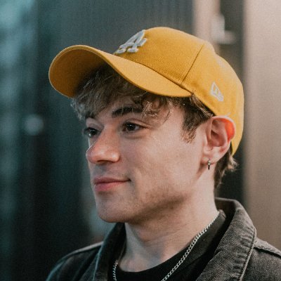 I help people learn languages well. Especially Japanese. 200K subs on YouTube.
Business inquiries: business@mattvsjapan.com
Japanese Tweets: @mattarcher_jp