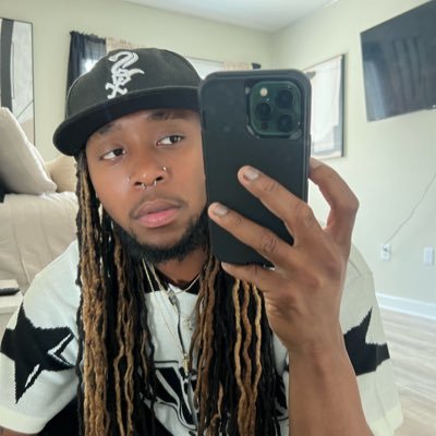 vibinwithtrey's profile picture. 📸: Vibin.withtrey  👻: Vibin.withtrey