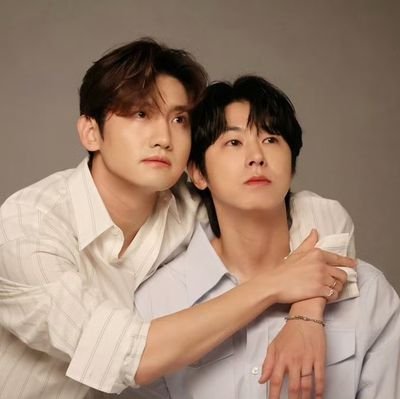 EuppoYunchan's profile picture. Tvxq! fighting!🥰🎈💪
Just a tiny waterdrop of this mighty red ocean...😍👑
🍓🍑I believe in Homin's ideology, don't care about anyone else from the past😒👊