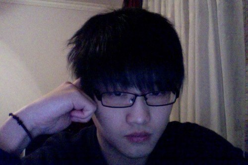 danneez's profile picture. 願意把時間浪費在美好的事物上／Hacker／weGeeks成員／中國近代史研究者／Netizen／GFW Fxxker／Apple粉／Google粉／音樂愛好者／一個善良的人雖然被逼急了也會說Turf／生活推／技術推／自由推／話嘮一枚／90後信息安全專業學生／被請喝茶過