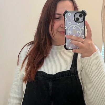 She/Her • 🇨🇦 • EN • Nail Art on natural nails 💅• Hololive🗿👧🍵 • 🪲🐛 bugs r cool 🐜🐞