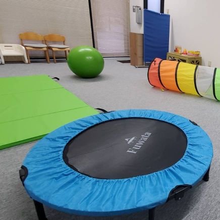 fcckids_wells's profile picture. 千葉県の東船橋市にある児童発達支援事業所です。｜利用者様もスタッフもストレスフリーな療育を目指しています。｜代表者　桑田悦子｜スタッフ5名：児童発達支援管理責任者、言語聴覚士、臨床発達心理士、児童指導員｜LD予防のために北出先生監修によるビジョントレーニングを実施しています。