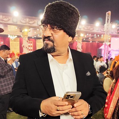 sanjaymasoomm's profile picture. poet-screen writer- #indian #krrish #jannat #krrish3 #kaabil. lyricist of #jannat2 #raaz3 #aashiqui2. श्रीमद्भगवद्गीता क #भोजपुरी में भावानुवाद. संवाद #AASHRAM