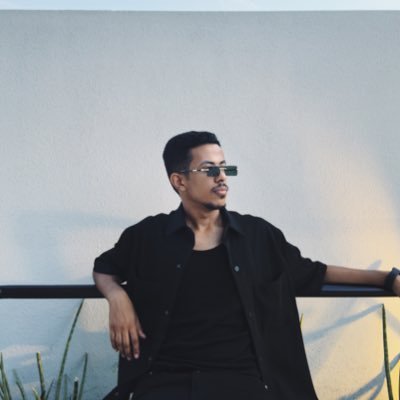 Fviisal's profile picture. أغاني، طوارئ، سينما وتصوير | #FinoAllaFine